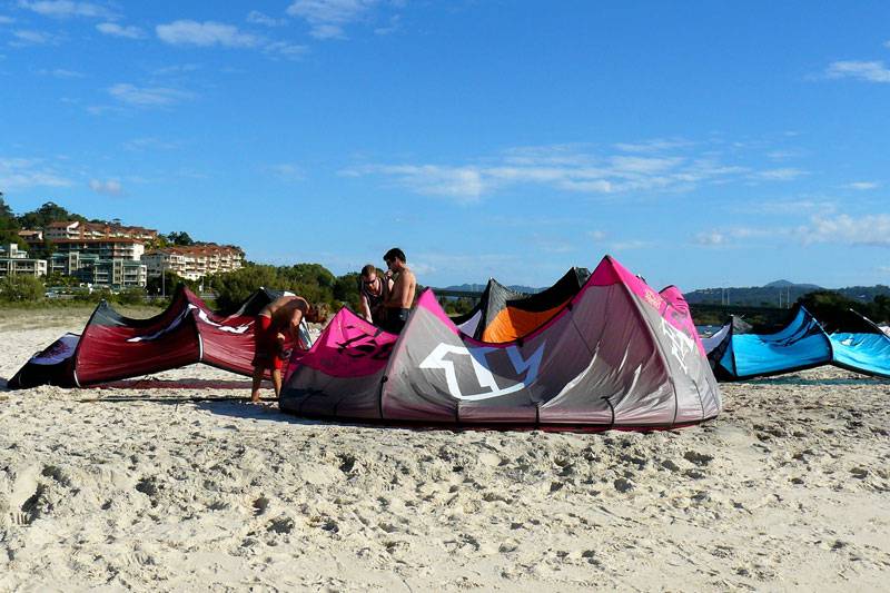 North & Naish 09 Demo day.