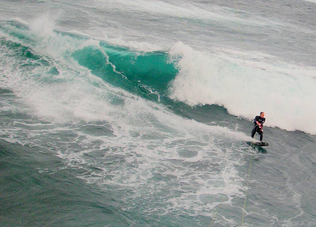 9m 2009 Griffin 17 knots 124 board