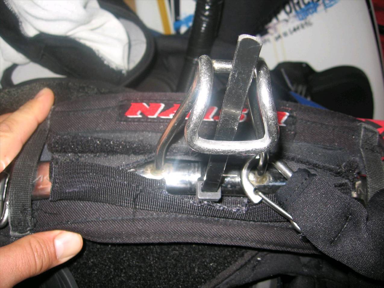 Cable tie on spreader set-up