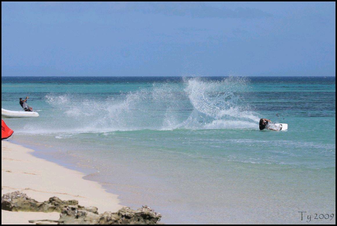 My Bro throwing some spray