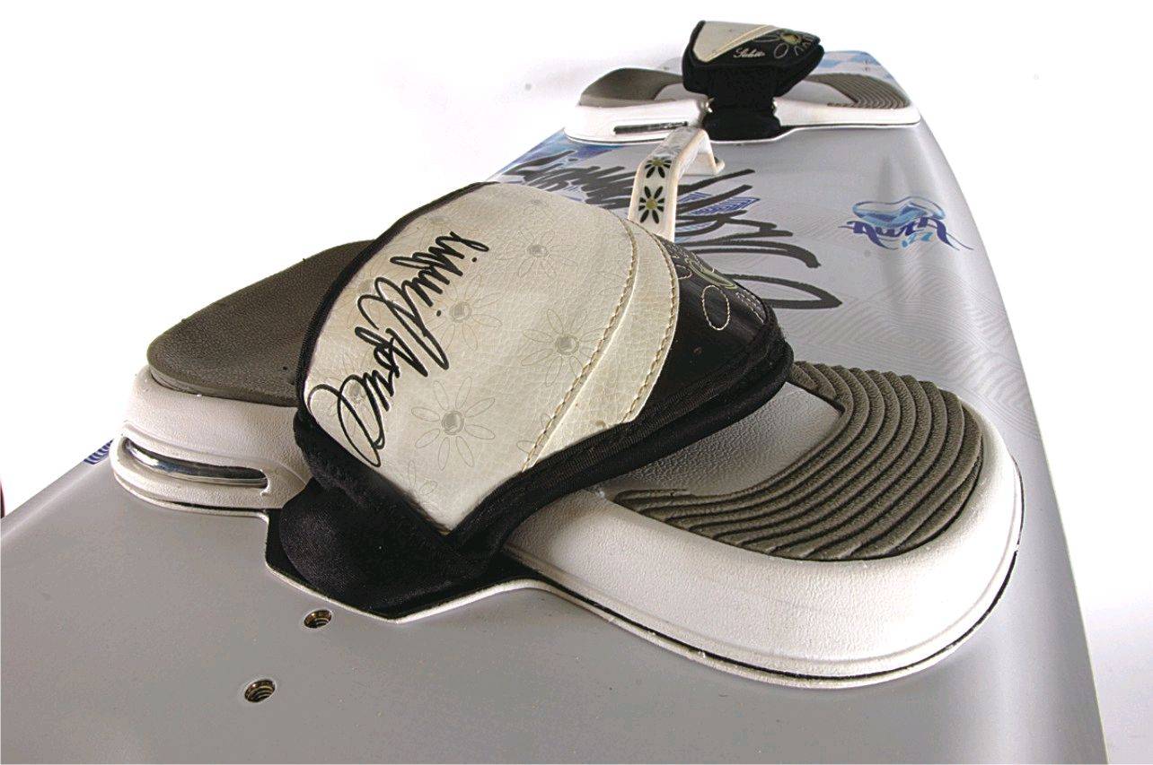 Liquid Force Girls Straps & Pads