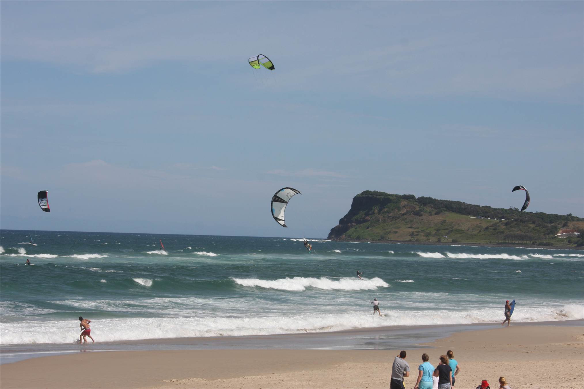 lennox head sunday  6 nov....kite expo.... c\o www.australiankiteboarding.com