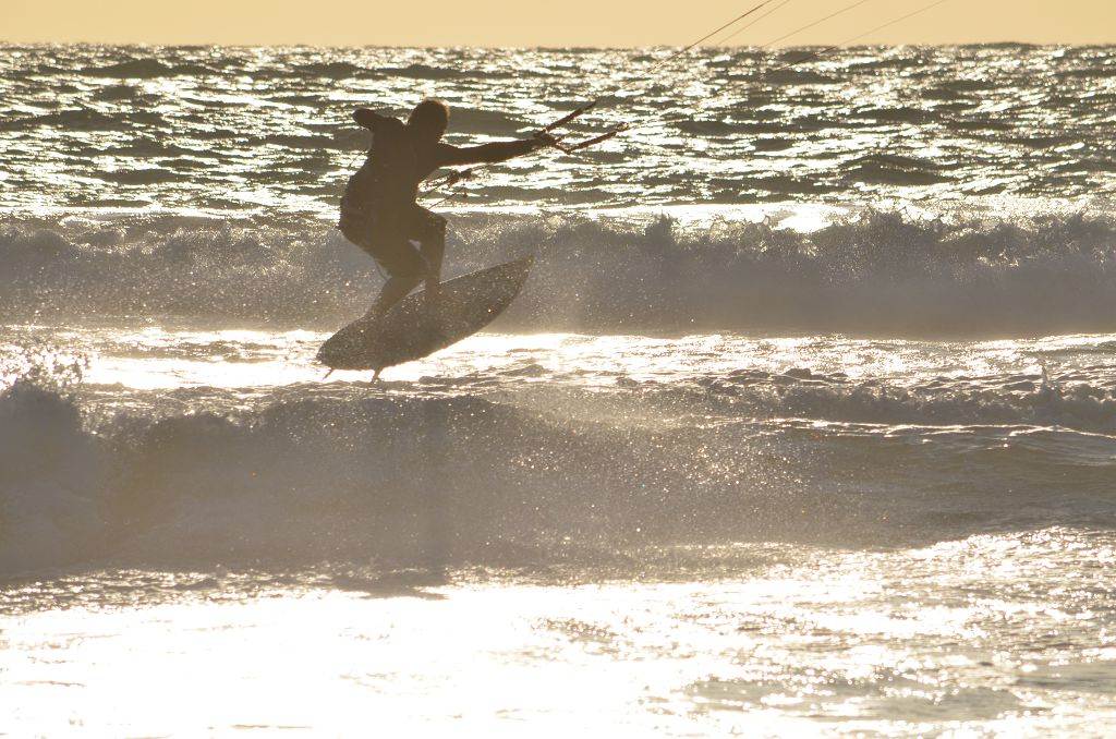 Kitesurfing in a WA Seabreeze