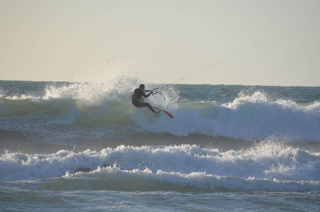 Kitesurfing in a WA Seabreeze