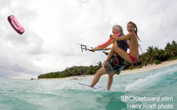 Richard-Branson-kitesurfing-e1336373293180