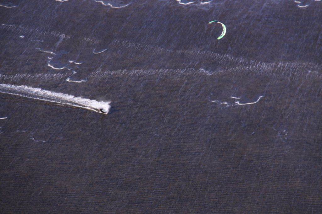 VH-FMI WIN P-ROAD 141