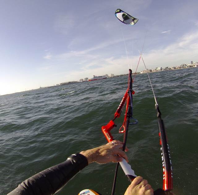 Kitesurfing downwinder Mentone to Port Melbourne