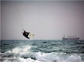 Kitesurfing