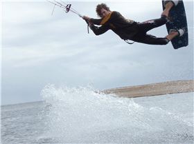 Kitesurfing