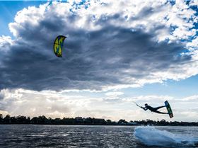 When Joris Miedema from Netherland comes the other side of the world for a kite session in Brisbane.