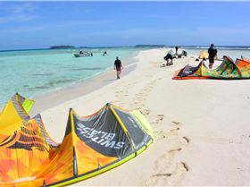 Moon Tours - PNG KITE TRIP