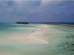Moon Tours - PNG KITE TRIP