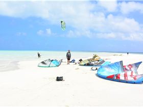 Moon Tours - PNG KITE TRIP