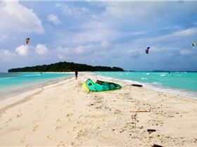 Moon Tours - PNG KITE TRIP