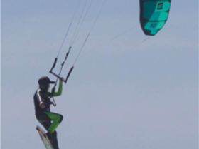 Kitesurfing