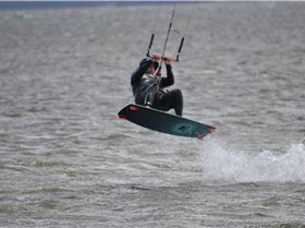 Kitesurfing