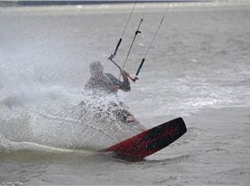Kitesurfing