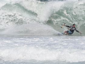 Buzz kites in action