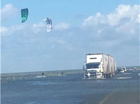 Kitesurfing