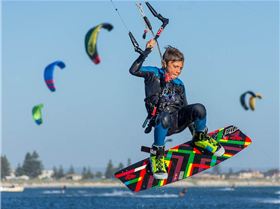 Kitesurfing