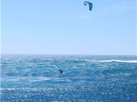 Kitesurfing