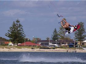 bradley melville pushing it on the new flexifoil fusion 2