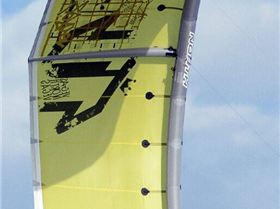 Kitesurfing the sandbar at Safety Bay