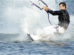 Kitesurfing the sandbar at Safety Bay