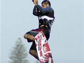 Kitesurfing the sandbar at Safety Bay