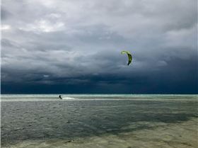 Kitesurfing