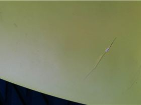 CR-X front wing crack - close