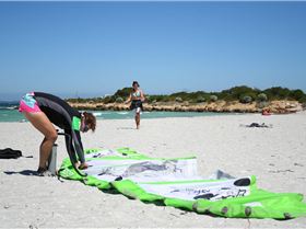 Kite X - Sue and Chrissy setting up