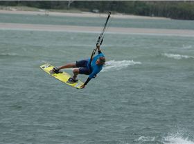 Girls in action at the 2008 Freestyle Nats at Elliott Heads