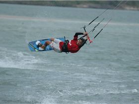 Girls in action at the 2008 Freestyle Nats at Elliott Heads