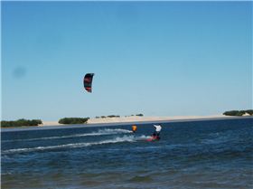 2 of the sexiest kiters