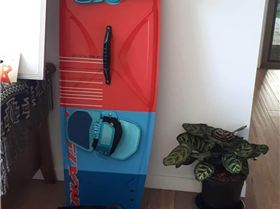 Lost Naish motion red blue