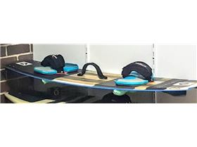 The board with the straps