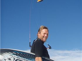 Flysurfer Psycho4 & Spleene Zone wave board