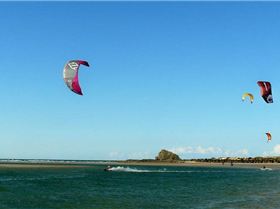 Kite demo at Currumbin