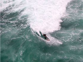 9m Griffin 2009 15 to 20 knots