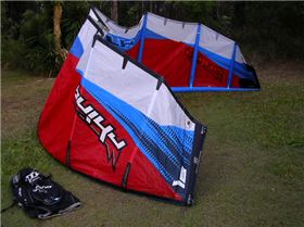 16m North Rhino '05 For Sale