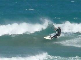 Kitesurfing Middleton