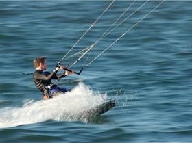 Kiting @ Big reef on northern beaches Sydney NSW Australia