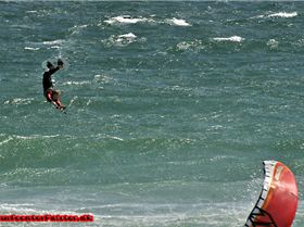 Kitesurfing