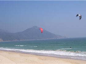 Kitesurfing