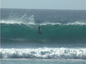 2004 Gnaraloo Kitehard on a wave ala Twin Tip