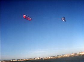 kitelooping in marina 11m, 5000 knots +