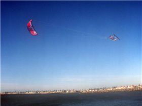 kitelooping in marina 11m, 5000 knots +