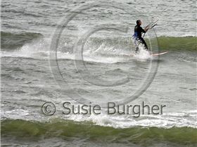 Kitesurfing