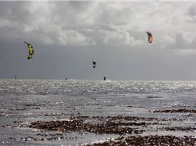 Kitesurfing